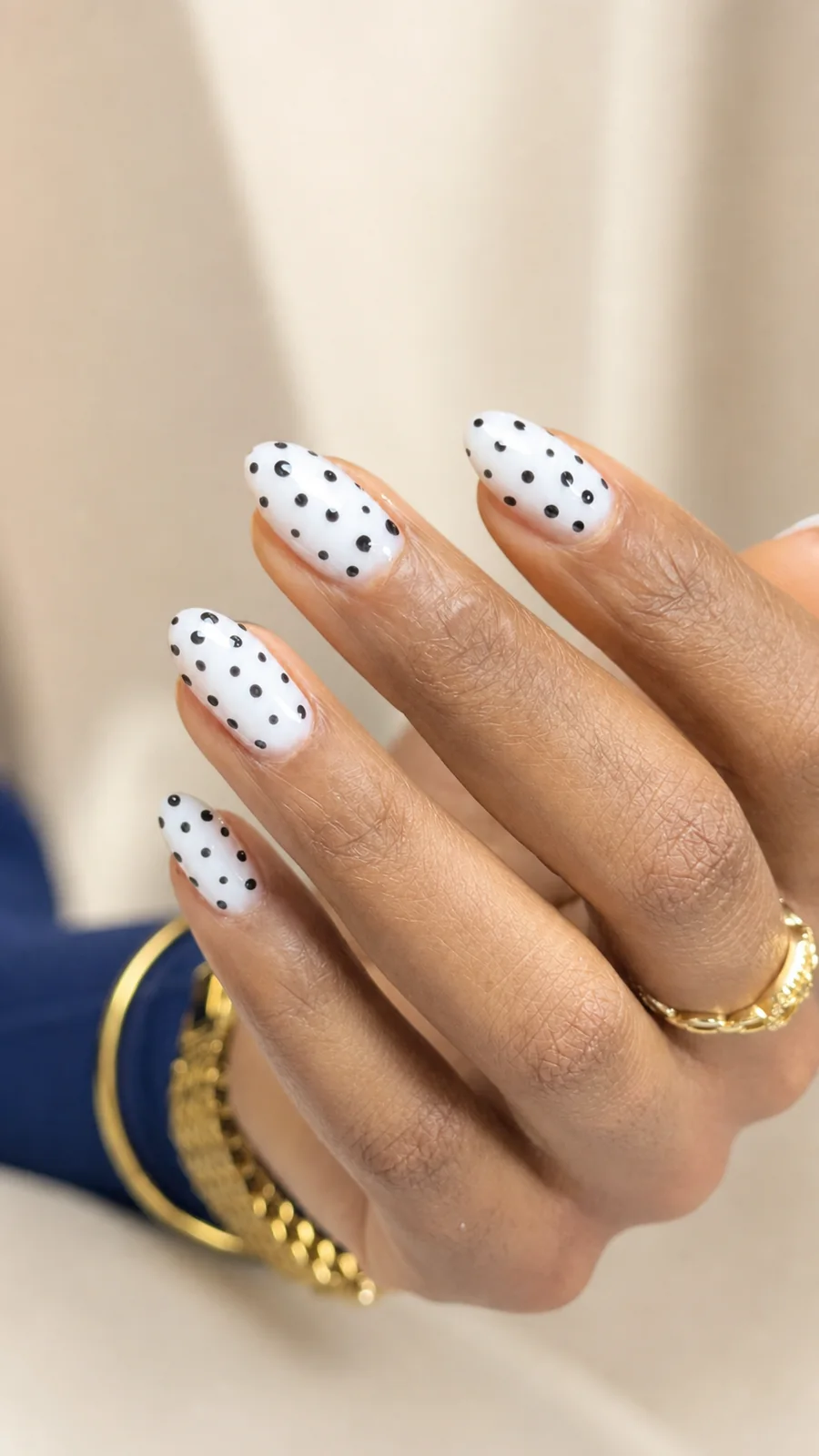 Polka Dot Manicure at Ruta Beauty
